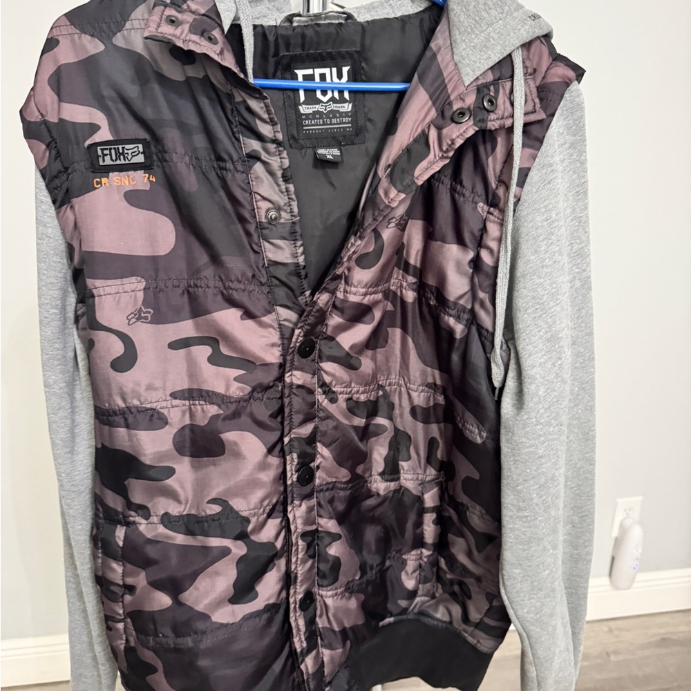 Fum Camo Vest with Gray Sleeves